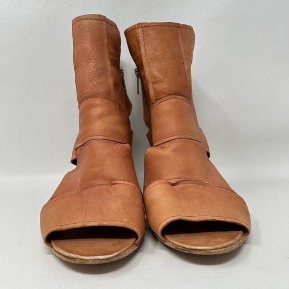 Free People Effie Block Heel Leather Ankle Boots, Women’s Size EU 41. - Picture 6 of 12